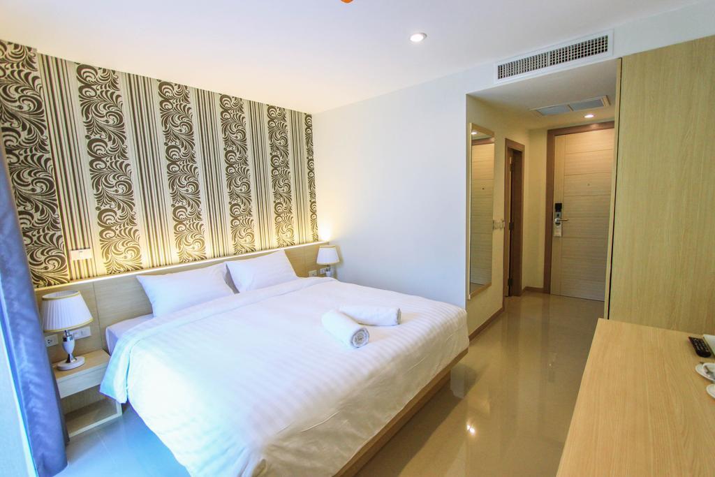 Ocean And Ole Patong Hotel Chambre photo